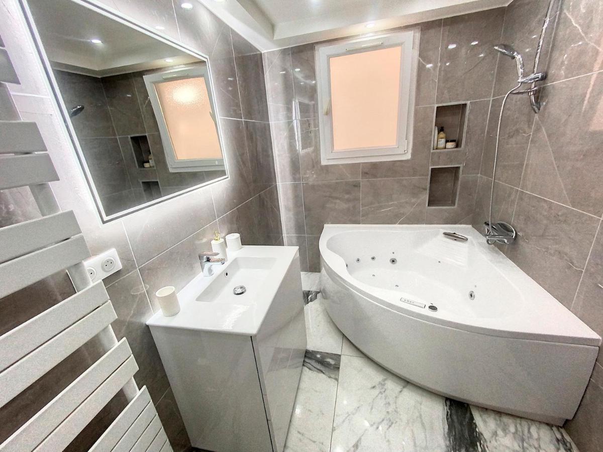 3 Pieces Climatise En Rez De Jardin Avec Piscine Apartment Villeneuve-Loubet Bagian luar foto
